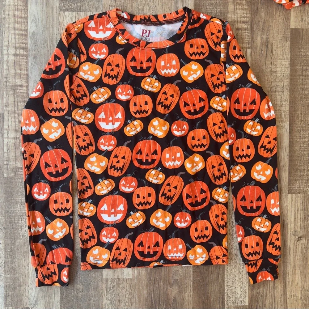 NWOT Children’s Place Pumpkin Pajama Set